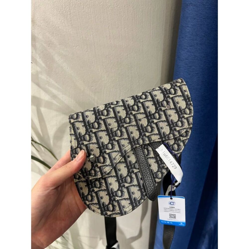 Dior Women Pre-Loved Bag Very Good Condition